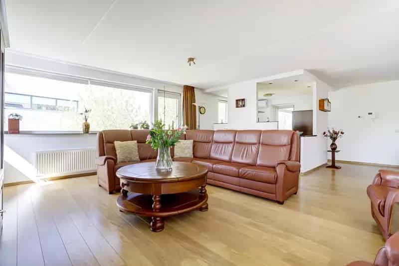 Luxe 4-kamer Penthouse Gilze met Wintertuin en Parkeerplaats