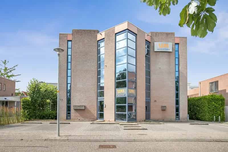Kantoorruimte te huur Zeewolde 300m² Planetenveld