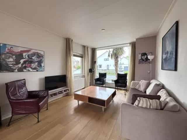 Ruime Hoekwoning 4 Slaapkamers Scharn Maastricht
