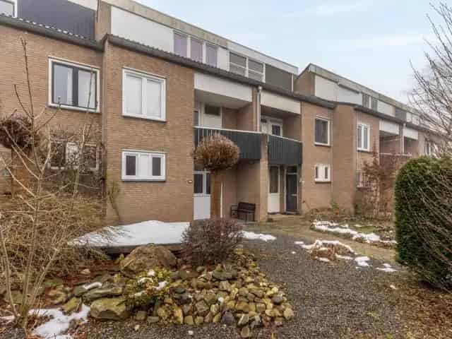 Te Koop Heerlen: Ruime 4 Slaapkamers Familiewoning