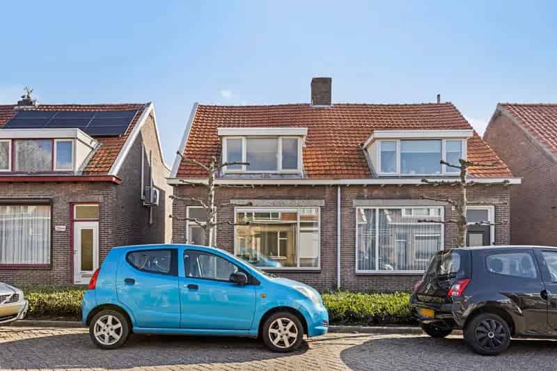Twee Onder Een Kapwoning Waalwijk 3 slaapkamers 2 badkamers