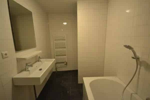 Modern appartement Kralinger Esch 2 slaapkamers balkon