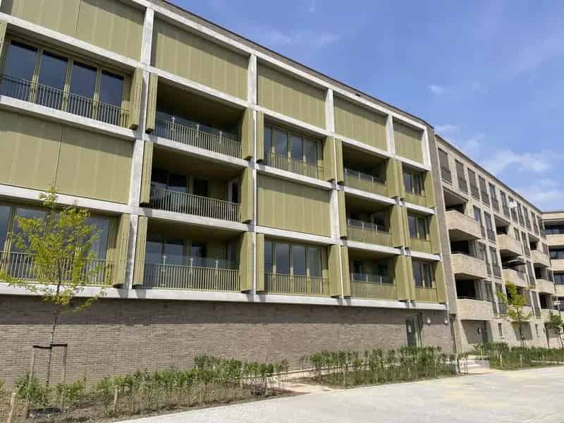 Modern Appartement Groene Loper Twee Slaapkamers