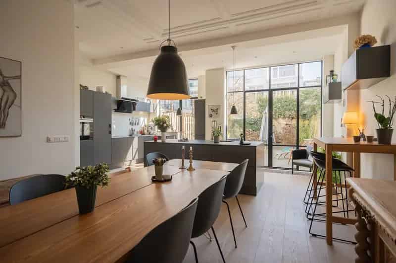 10-Kamer Herenhuis Statenkwartier 249m² Gerenoveerd