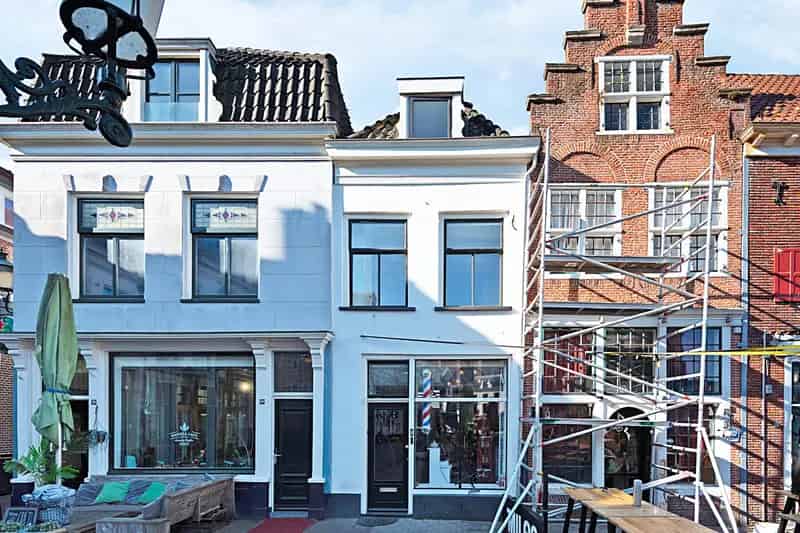 Belegging Amersfoort: Winkel met Bovenwoning te Koop