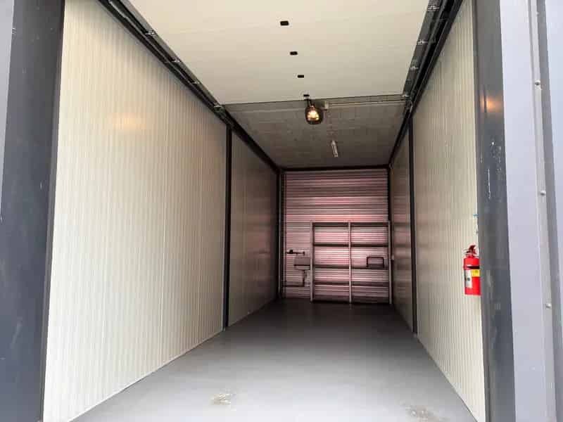 Bedrijfshal Beverwijk te koop 32m2 Opslagruimte Garagebox