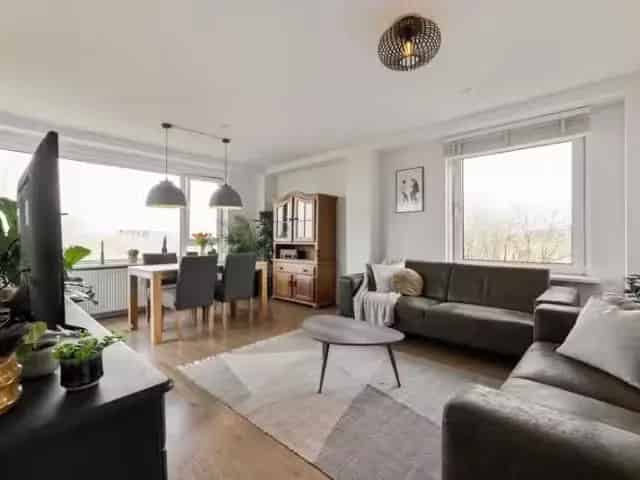 Ruime Hoekwoning 76m2 Amsterdam Baanakkerspark