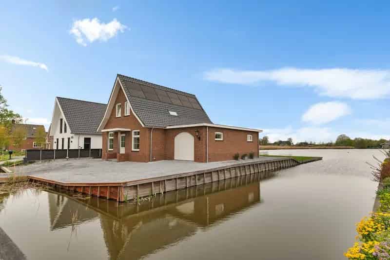 Huis te koop Voorweg Noorden: Luxe Villa met Uitzicht