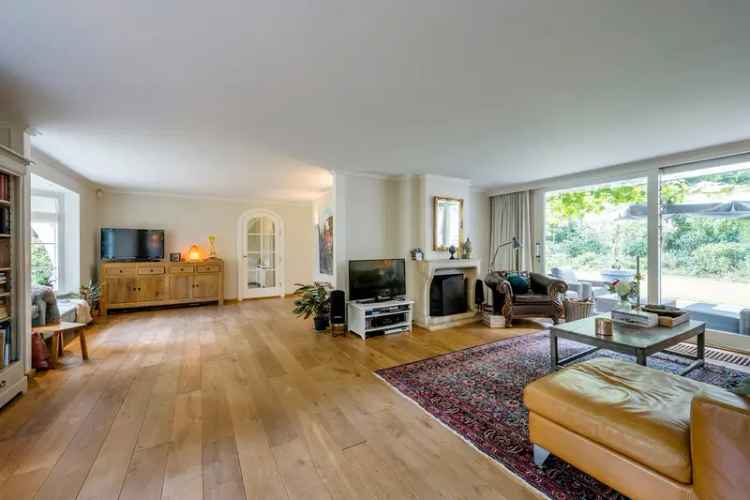 Huis te koop Laren NH: Luxe gezinsvilla met 6 slaapkamers en energielabel A