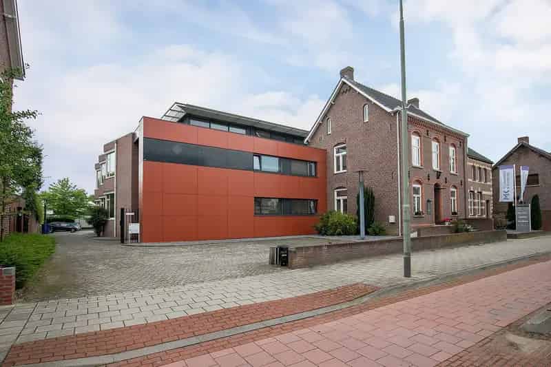 Kantoorruimte te huur Echt 150m2 A2 A73