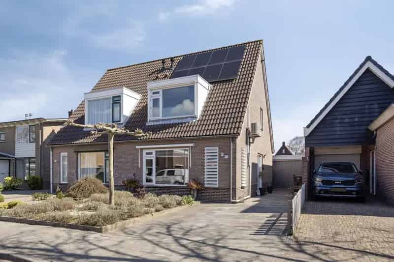 2-onder-1-kapper Wolphaartsdijk 3 slaapkamers garage tuin
