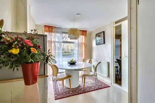Ruime 3 Kamer Maisonnette Amsterdam Zuidoost 106m2 Eigen Tuin Parkeerplaats