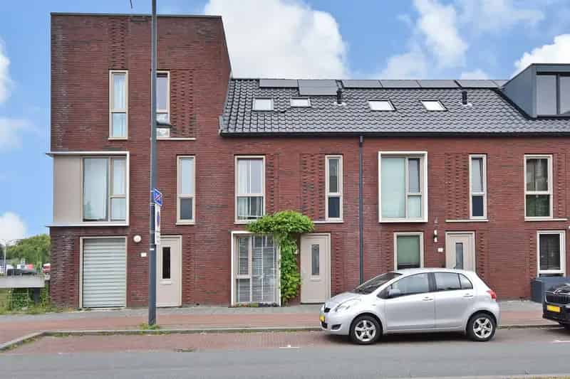Moderne 6-kamer Eengezinswoning Delft Harnaschpolder