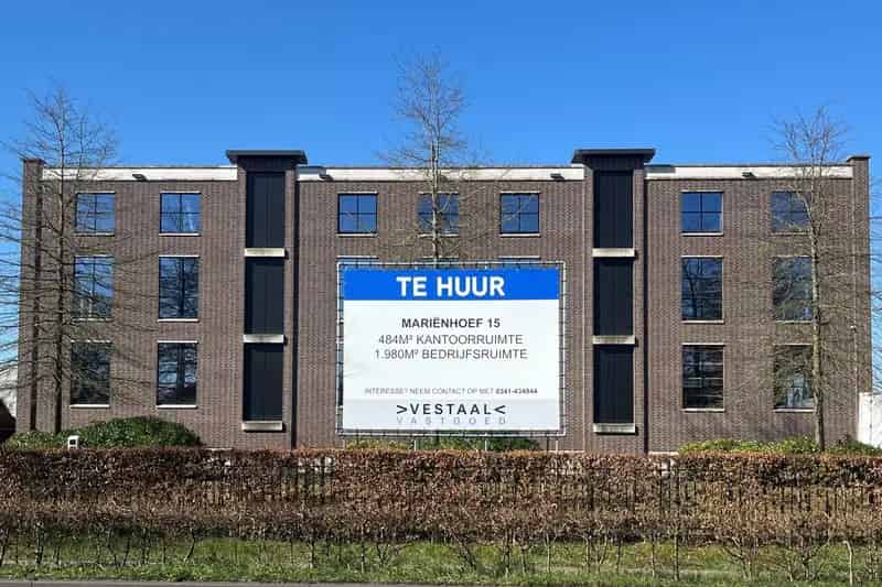 Bedrijfshal Ermelo 1980m² Bedrijfsruimte 442m² Kantoorruimte