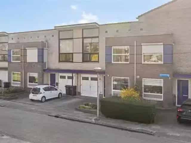 Huis te koop Almere - Ruime hoekwoning 138m2 - 3 slaapkamers