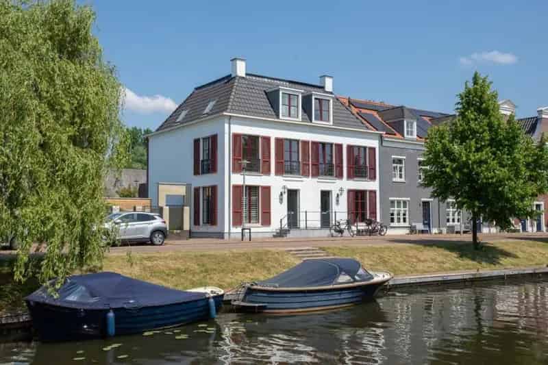 Luxe Tweekapper Op Buuren Vechtzicht 4 slaapkamers