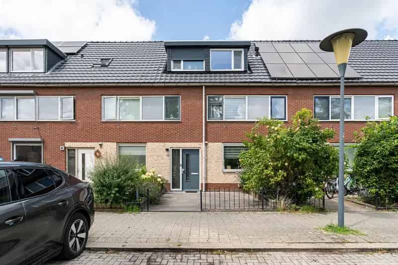 Huis te koop Pernisstraat Zoetermeer 5 slaapkamers 2 badkamers
