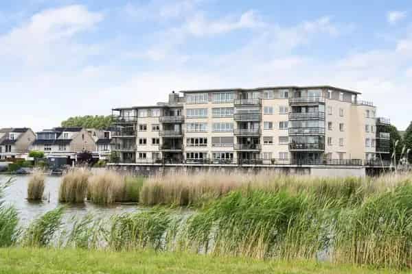 Luxe 4-kamer appartement aan het water te koop