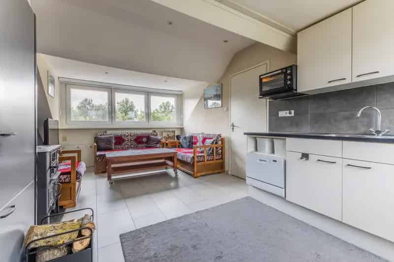 Hoekwoning Hoofddorp 3 slaapkamers serre moderne keuken