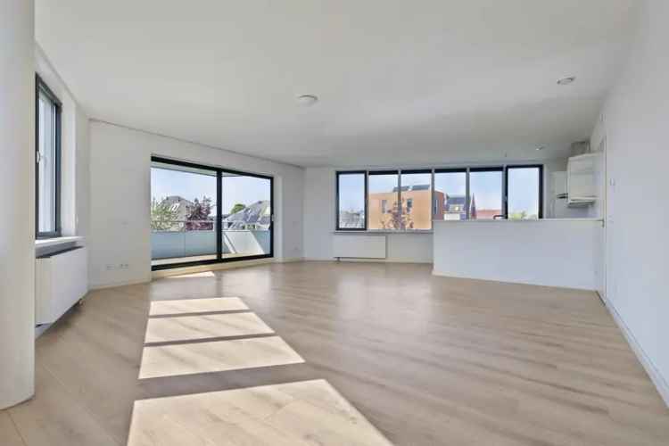 3 Kamer Appartement Almere Buiten 100m2 Balkon Berging