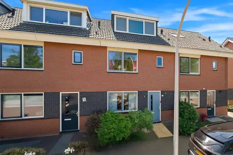 Huis te koop Den Hoorn: Ruime 5-kamer woning met tuin en 12 zonnepanelen