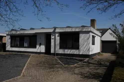 Vrijstaande Bungalow 800m2 Grond Nieuw Dak Zonnepanelen