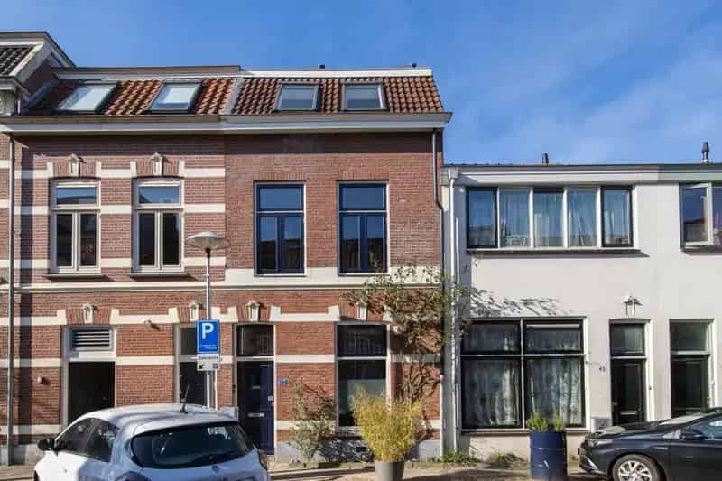 Utrecht Lombok: Gemoderniseerde woning 3 slaapkamers zonnige tuin
