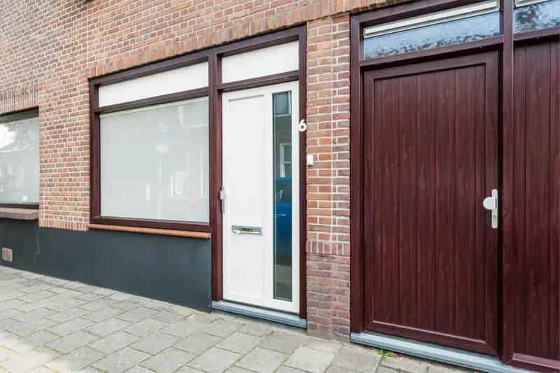 Huis te koop Voorschoten Bloemenwijk Ruime 2-onder-1-kap woning