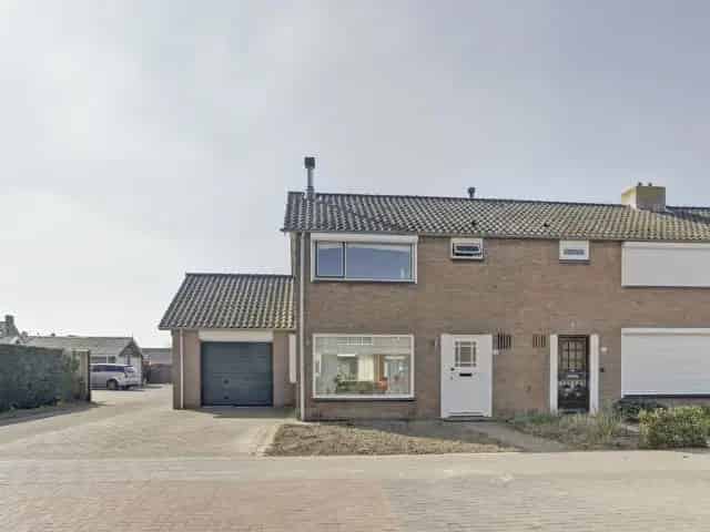 Hoekwoning te koop Krabbendijke 3 slaapkamers garage royale tuin