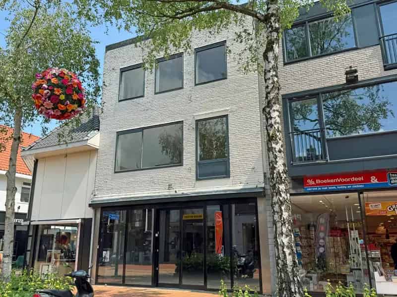 Winkel te Koop Drachten Centrum 100m2 plus bovenverdieping