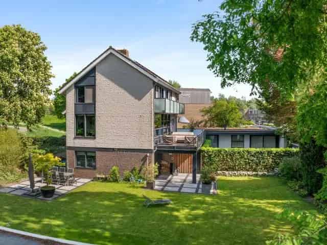 Luxe woning Huissen Kloosterlaan 4 slaapkamers