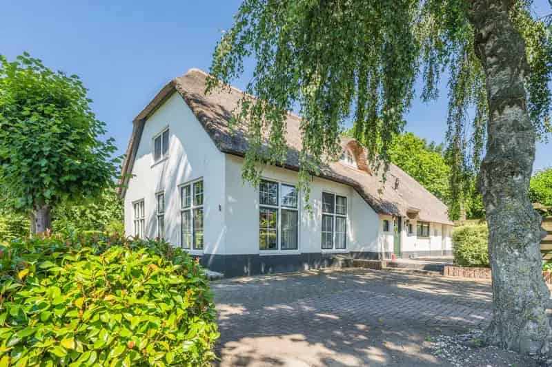 Huis te koop Geerstraat Vaassen Ruime woning met bijgebouw