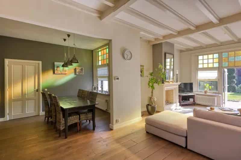 Herenhuis met kantoor en achterhuis te Groessen