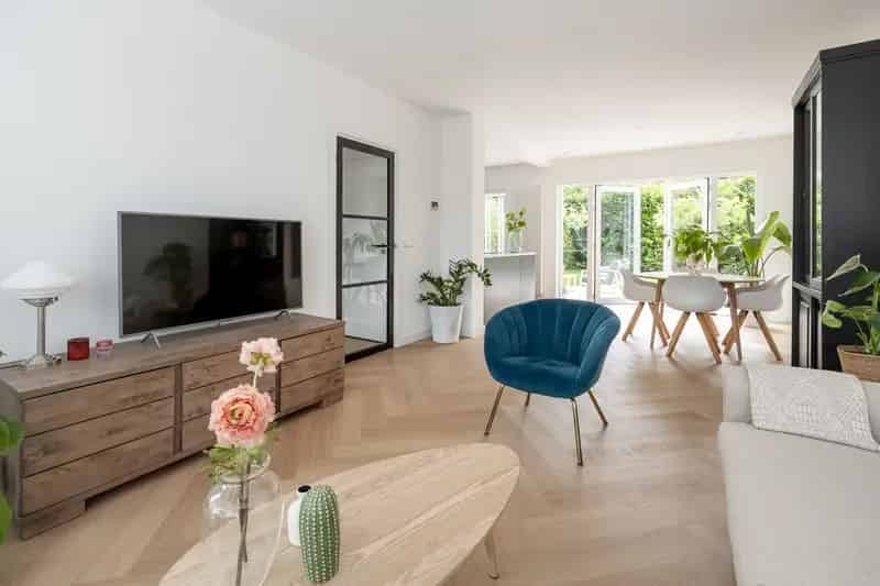 Ruime Hoekwoning Hilversum Zuid - Recent Verbouwd