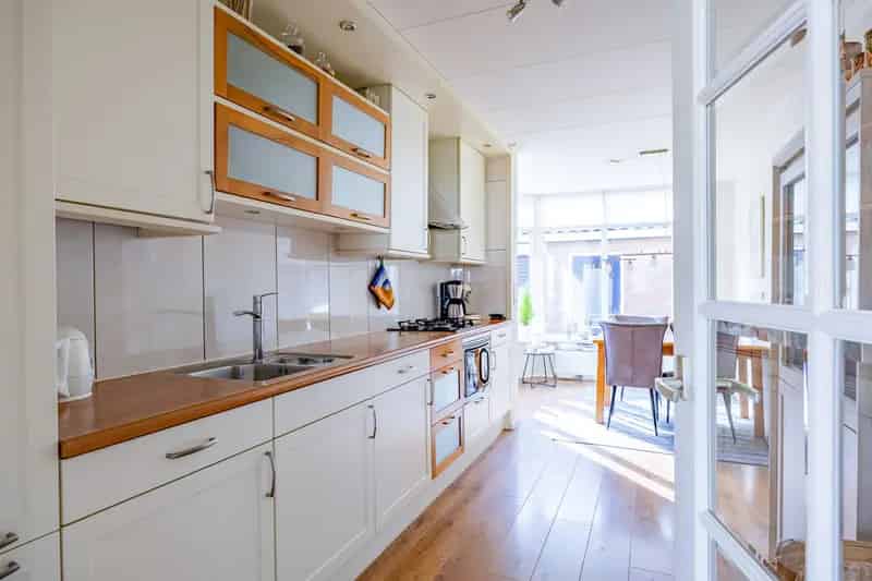 Goed onderhouden vrijstaande woning met 10 zonnepanelen te Kornhorn