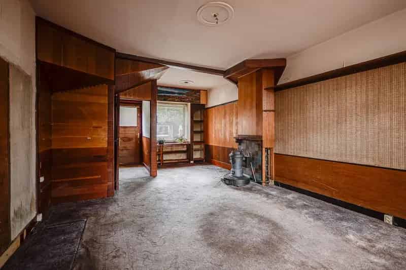 Huis te koop Hilversum: Jaren 30 woning met patio en uitbreidingsmogelijkheden