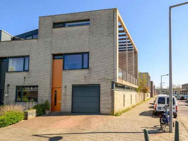 Hoekwoning te koop Leidschenveen 148m2 4 slaapkamers tuin garage