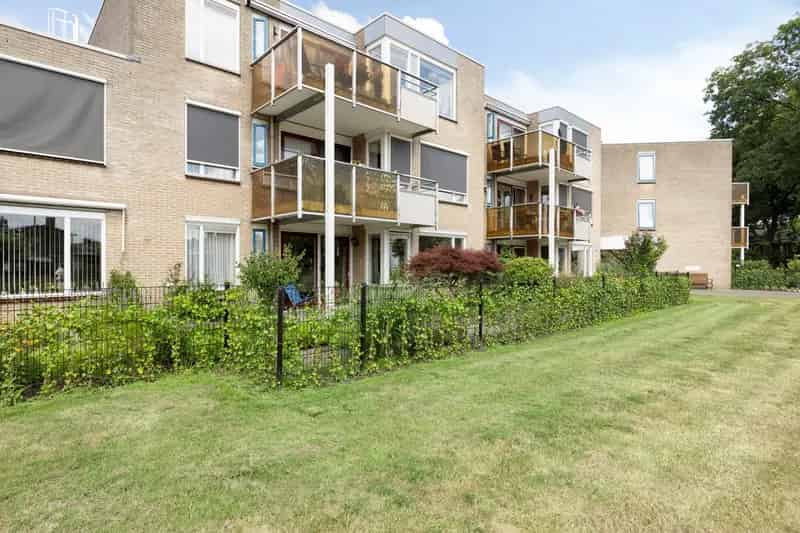 Gelijkvloers appartement Vorden nabij station tuin