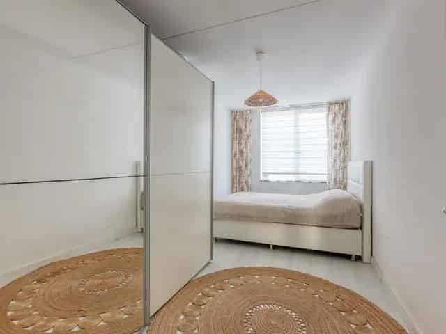 Gemeubileerd 2-kamer appartement Den Haag Centrum Ruim Terras