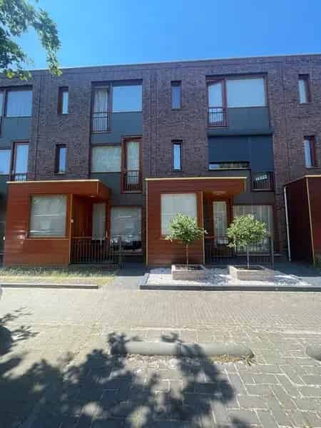 3 Slaapkamers Eengezinswoning Meerhoven Nabij ASML
