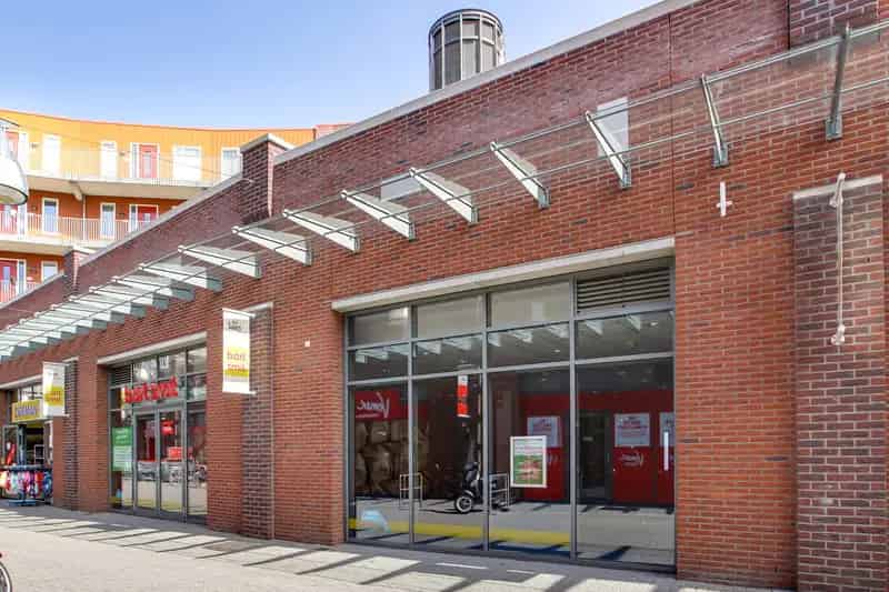 Winkel te Huur Assendelft 182m2 Winkelcentrum De Saen