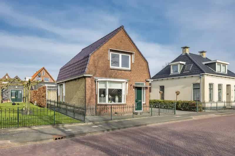 Ruime Vrijstaande Woning te Koudum met 5 Slaapkamers en Tuin