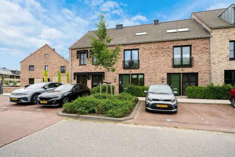 Eengezinswoning Te Koop in Dordrecht, Zuid-Holland