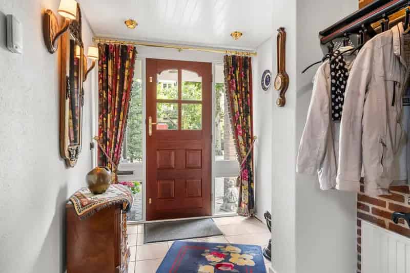 Huis te koop Kastanjelaan Oost Lunteren 5 slaapkamers grote garage