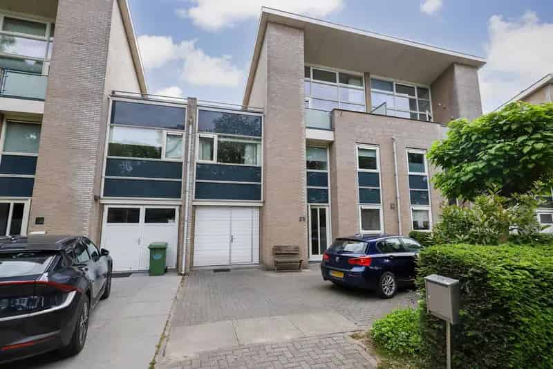 Huis te koop Delft: Ruim 2-onder-1-kap herenhuis met 4 slaapkamers