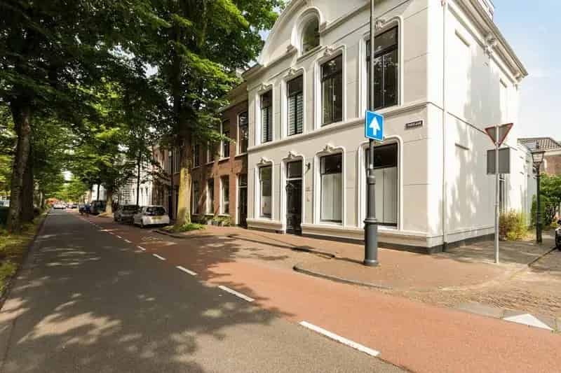 Gemeubileerd 2 Slaapkamer Appartement Haarlem
