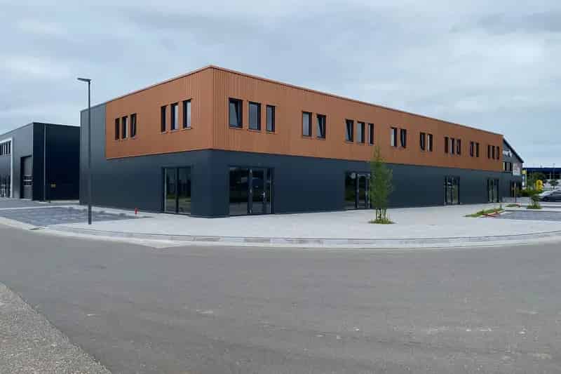 Bedrijfshal Steenwijk 250m2 te koop Eeserwold