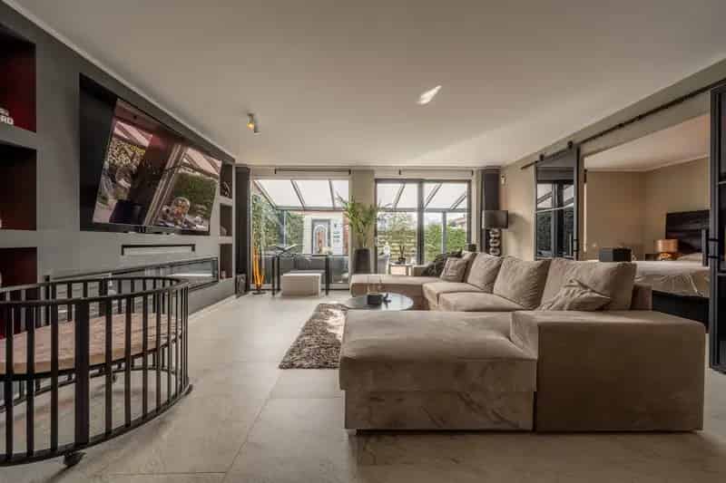 Luxe 2-onder-1-kap woning Rhoon 4 slaapkamers  Energielabel A