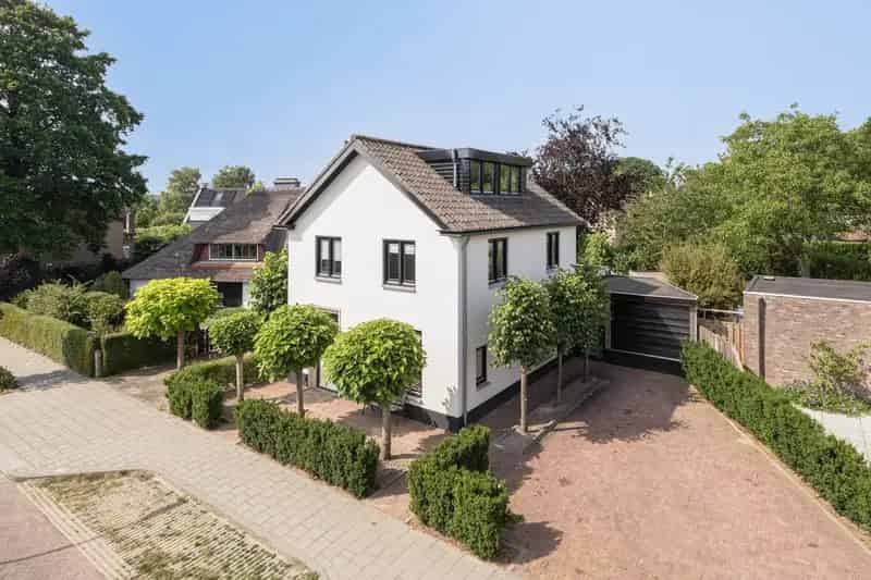 Vrijstaande woning Made gerenoveerd 3 slaapkamers luxe keuken