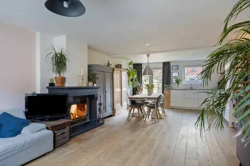 Amsterdam Noord Tuindorp Oostzaan: Gezellige 3 Slaapkamers Familiewoning